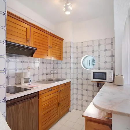 Apartment T1 Antonio Henriques